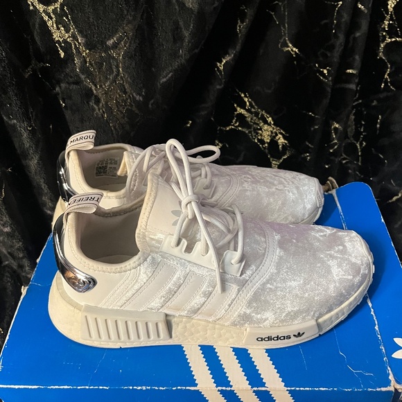 Adidas - Picture 5 of 6